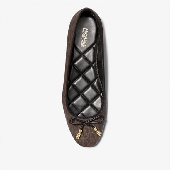 MICHAEL MICHAEL KORS New! Size 7
Nori Logo Ballet Flat - Picture 3 of 5